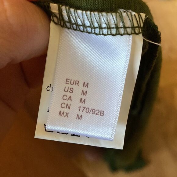 Long army green dress with detailed neckline and cap sleeves Size M - Picture 8 of 8